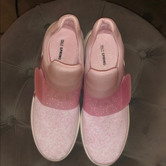 Call it Spring shoes - Picture 2 of 3